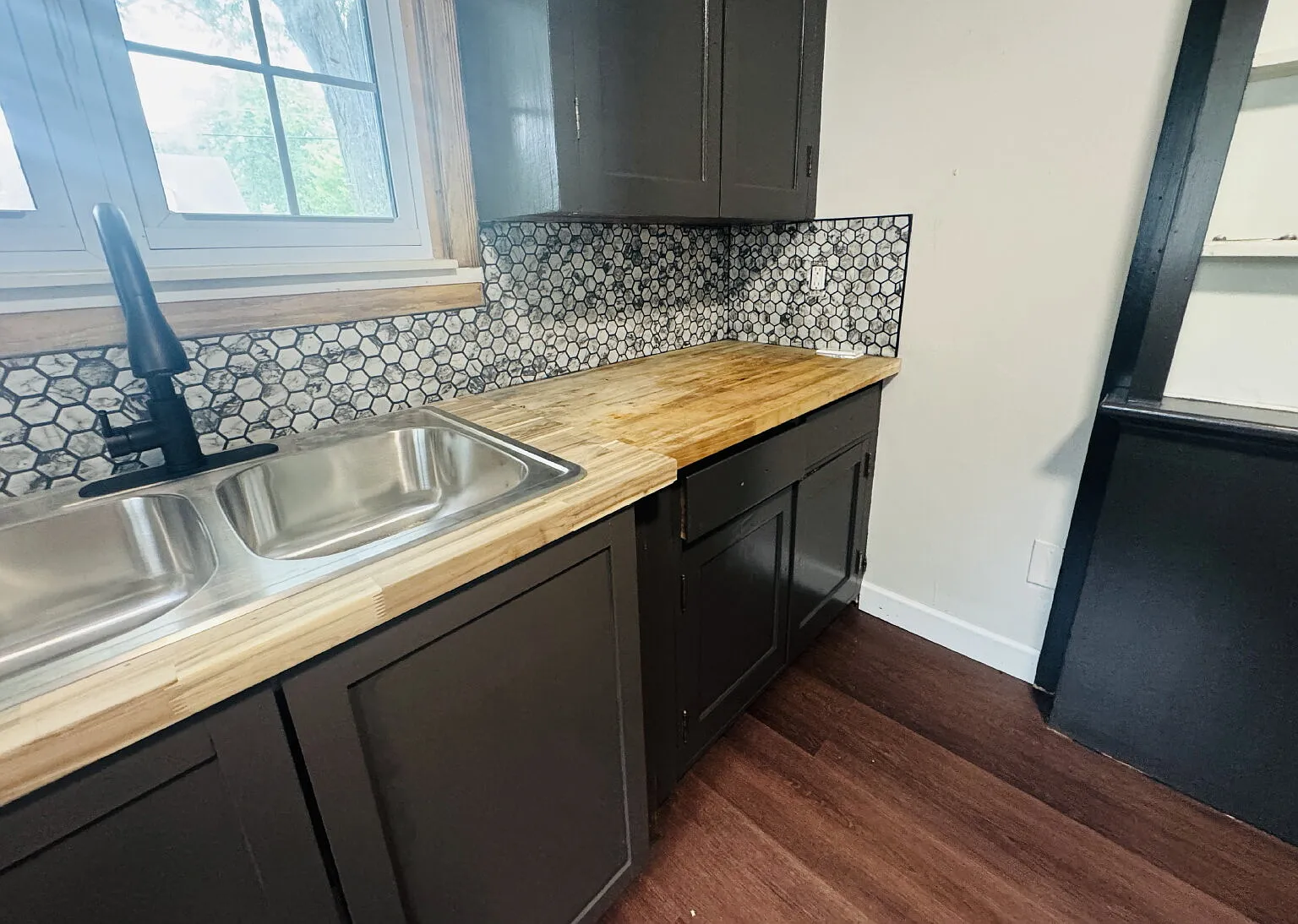 4 bed, 1.5 bath, 1413 sqft, $1,325 — Photo 4