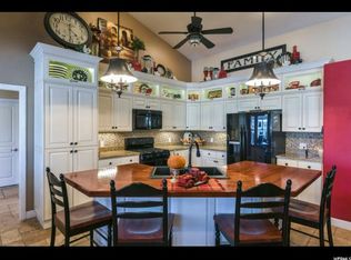 681 W Caserio Cir, Washington, UT 84780