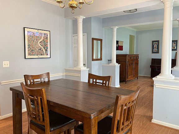 5th image of 21448 Humbolt Sq