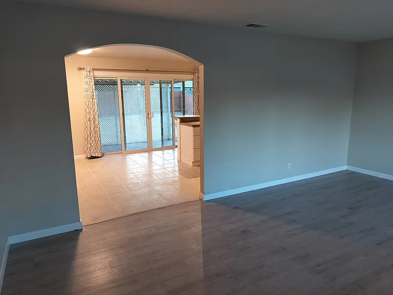 3378 Polaris Dr — Photo 4