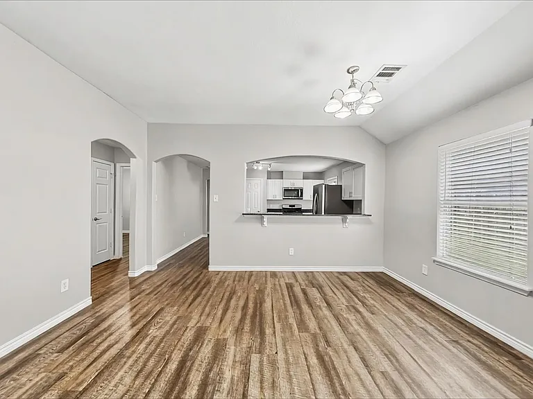 13211 Ambrosa Dr — Photo 5