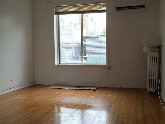 4th image of 2136 24th St