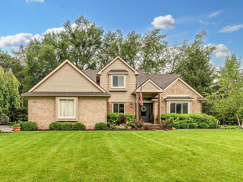 1st image of 11092 Pembrooke Cir