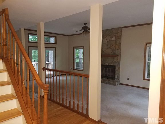 3rd image of 122 Montibello Dr