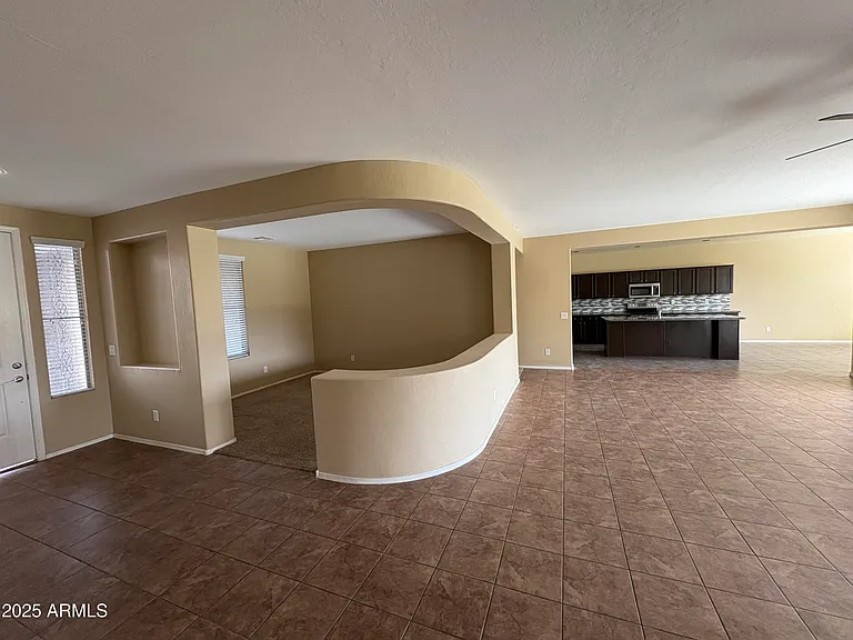 2703 E Zion Way — Photo 9