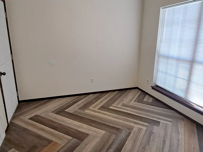 8702 N 123rd Ave E — Photo 10