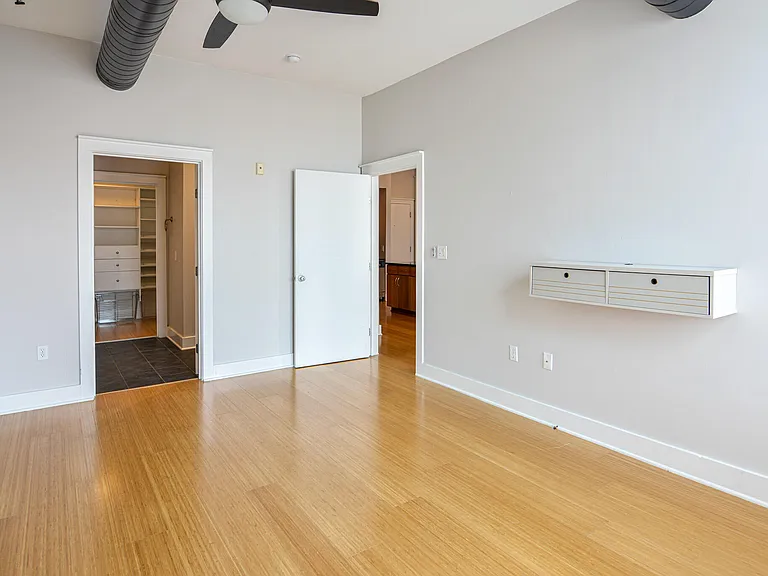 535 S Upper St #402 — Photo 16