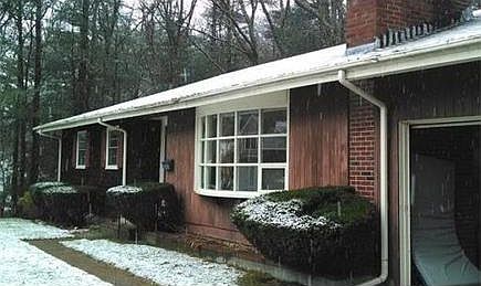 2nd image of 25 Mayflower St