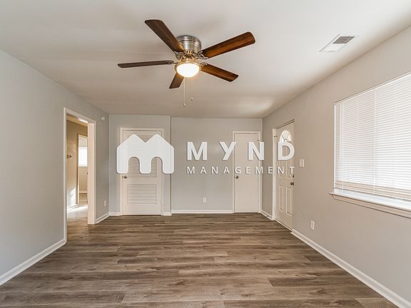 4th image of 609 Elmira Ave