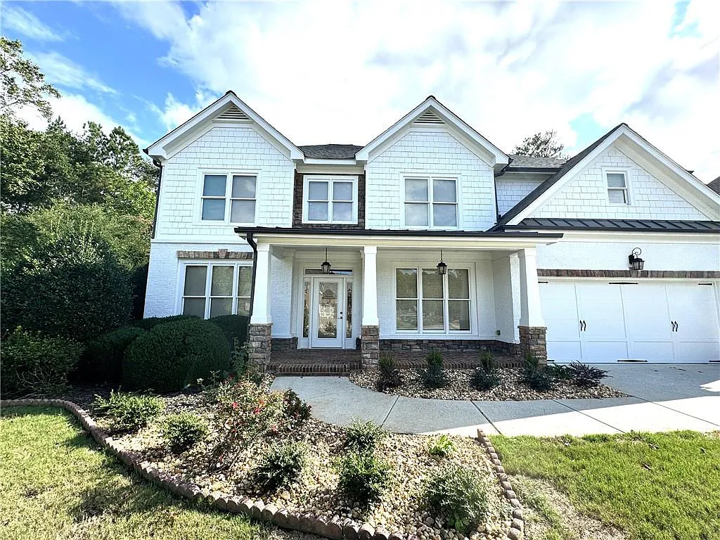 5 bed, 4.0 bath, 3388 sqft, $3,600 — Photo 2