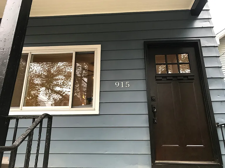 915 Mellon St — Photo 3