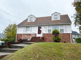 9 Hillairy Ct, Morristown, NJ 07960