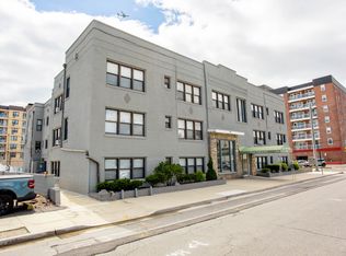 302 E Broadway APT 2G, Long Beach, NY 11561