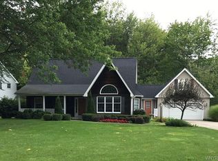 4520 Hidden Hollow Rd, Hamburg, NY 14075