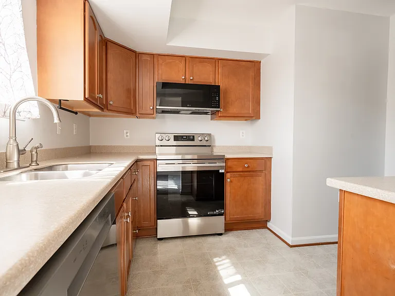 404 Terry Ct #B3 — Photo 10