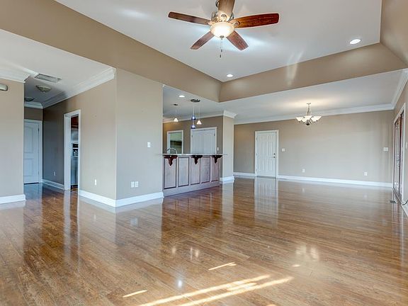 4th image of 1735 Sterling Valley Dr