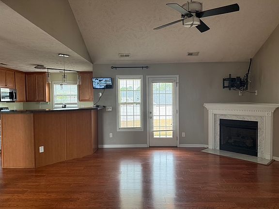 3rd image of 5012 Windflower Dr