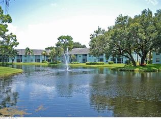 109 Wading Bird Cir #V-103, Naples, FL 34110