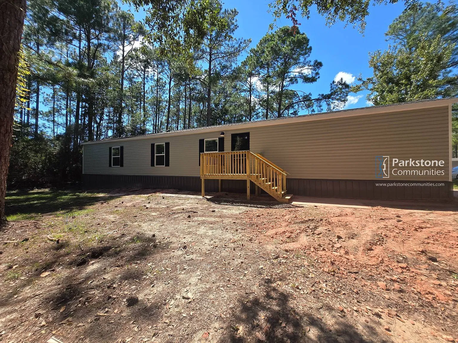 3 bed, 2.0 bath, 1140 sqft, $1,100 — Photo 2