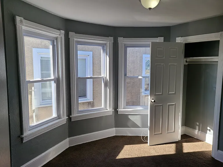 113 White Ave — Photo 7