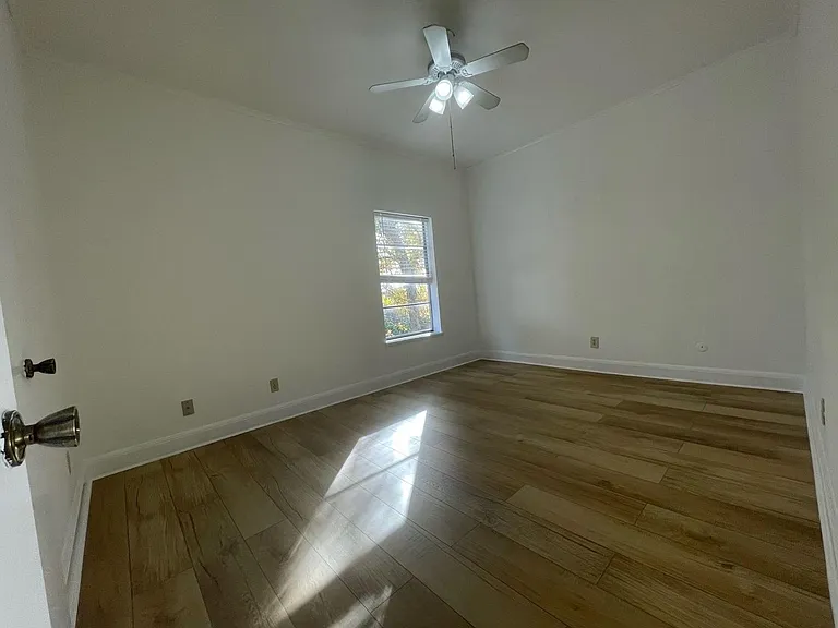 202 S Willomet Ave — Photo 10