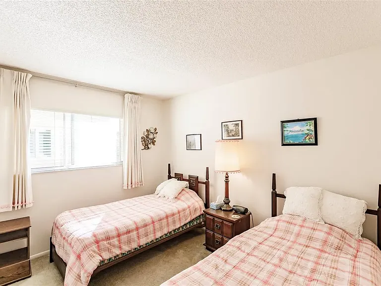 1540 Glen Oaks Dr E #B-221 — Photo 20