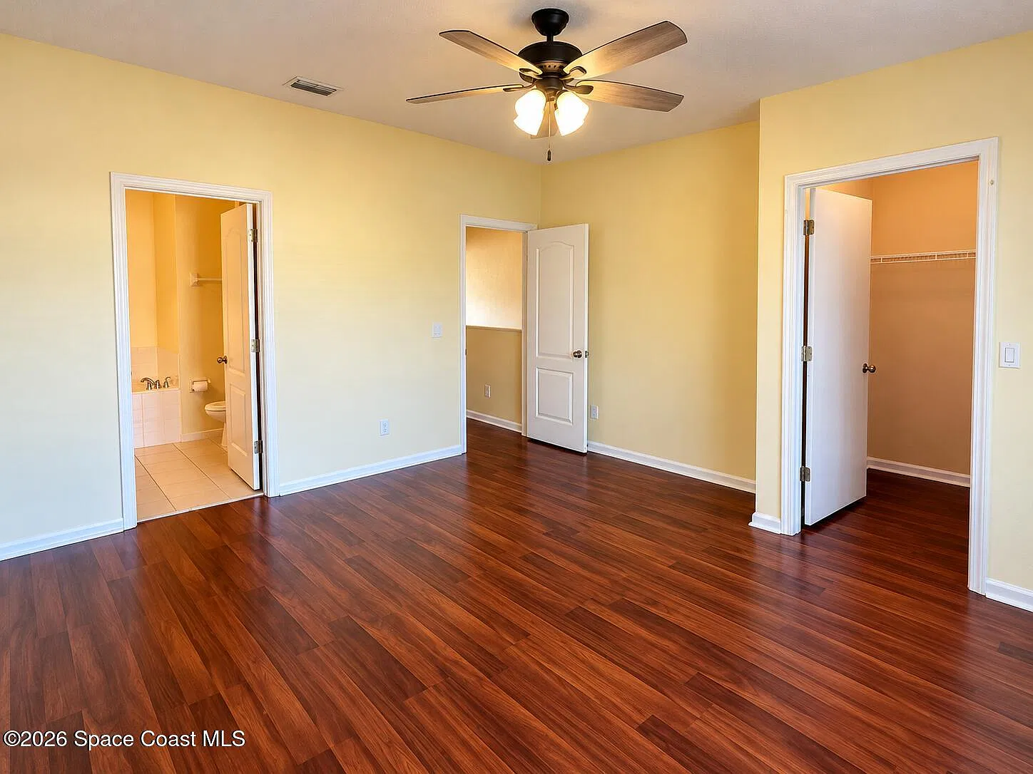 2 bed, 2.5 bath, 1462 sqft, $2,200 — Photo 4