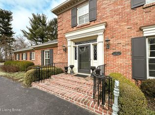 19 River Hill Rd, Indian Hills, KY 40207