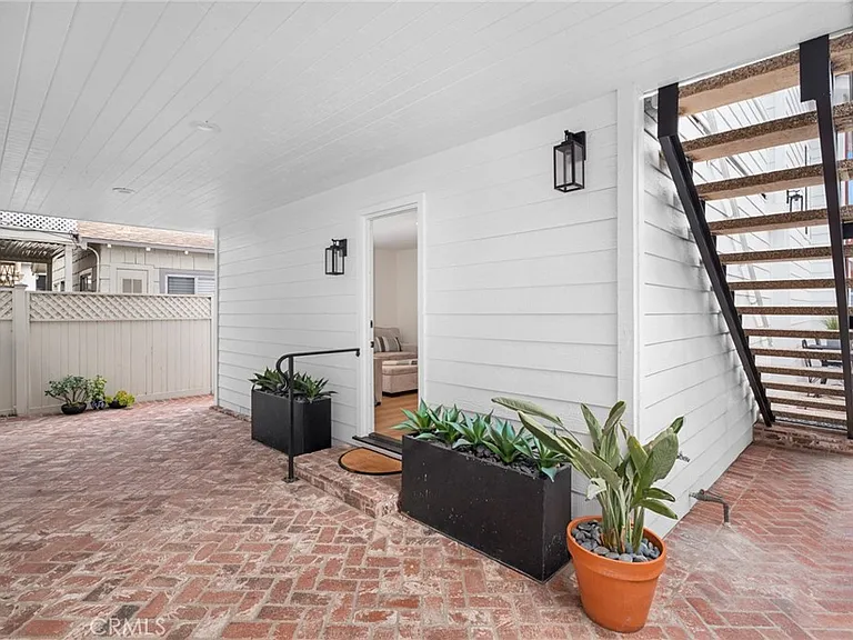 117 Marine Ave — Photo 36