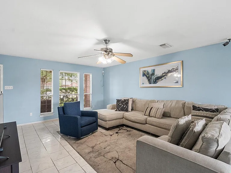 13723 Anwar Dr — Photo 7