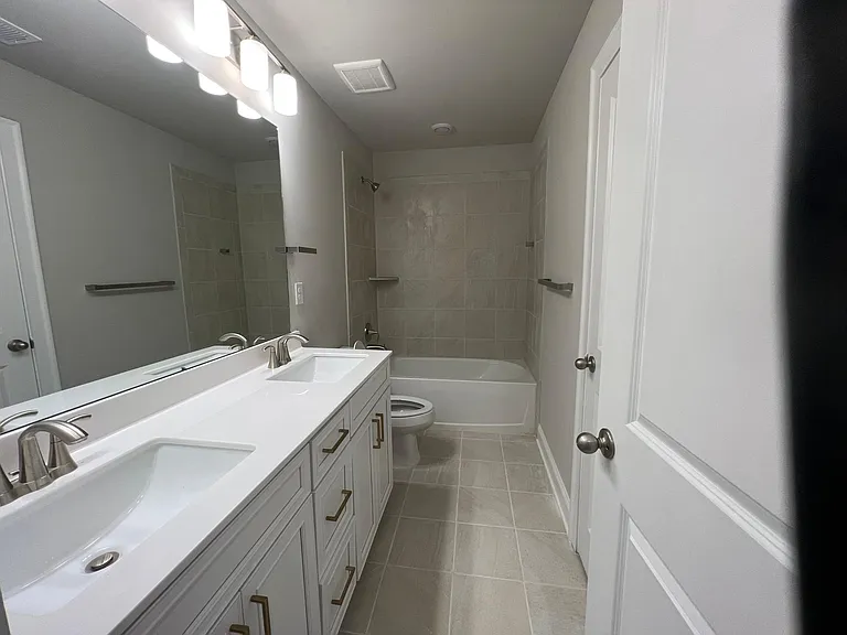 399 Lincoln St — Photo 13