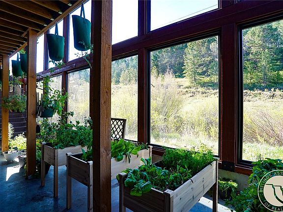 5th image of 6 N Fork Sage Creek Rd