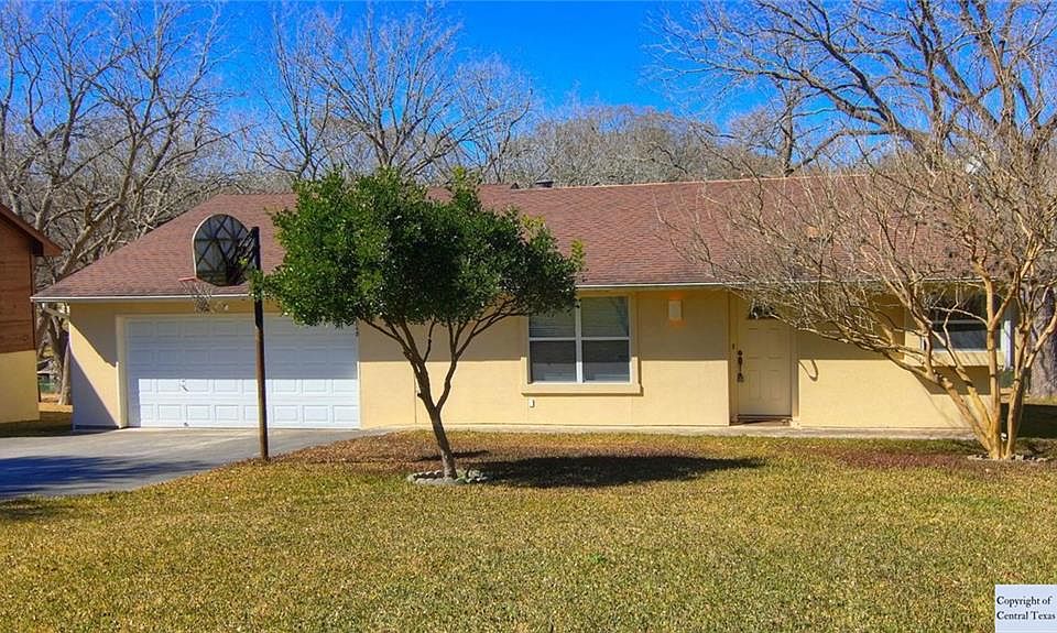 1st image of 848 Pecan St