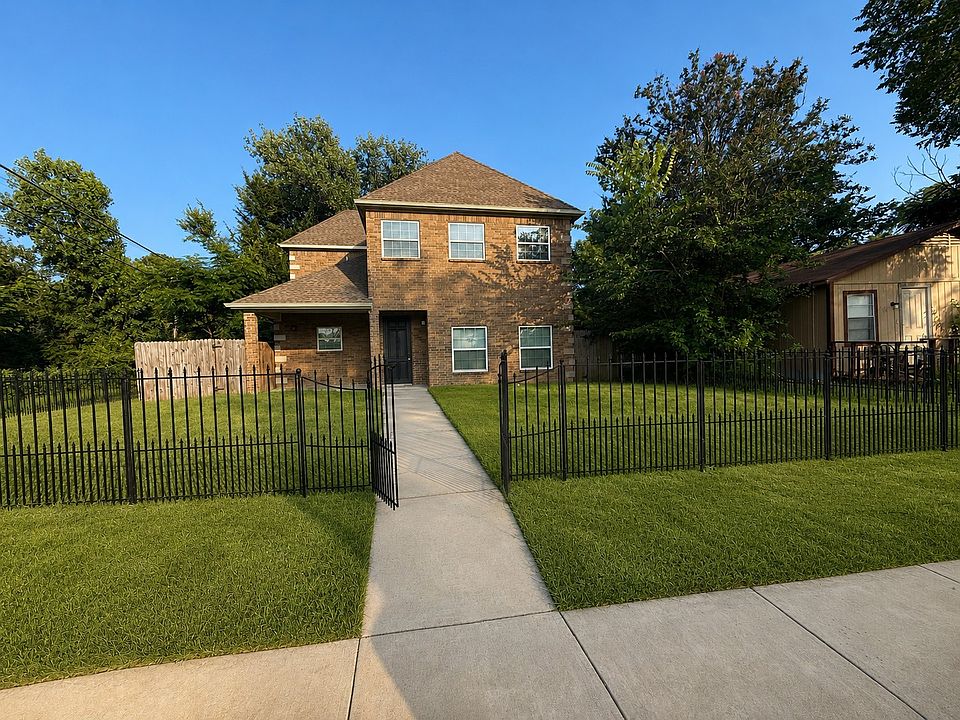 1st image of 301 Mineral Wells St