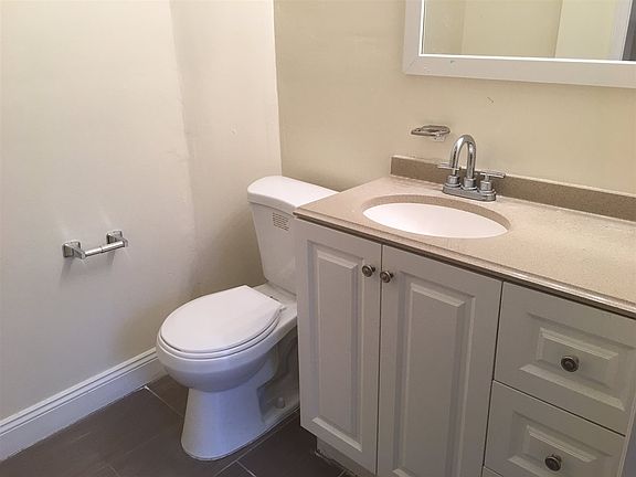 3rd image of 125 Carlton Ave APT 2