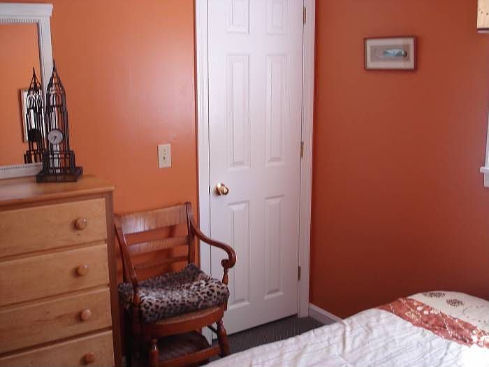 guest bedroom/2