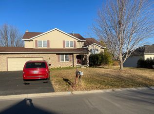 17457 Homestead Trl, Lakeville, MN 55044