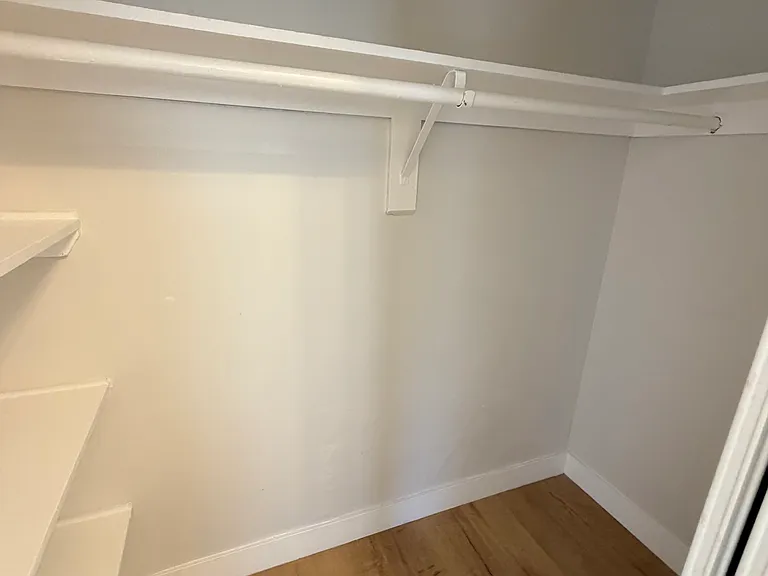 Genesee Luxe Apartments — Photo 11