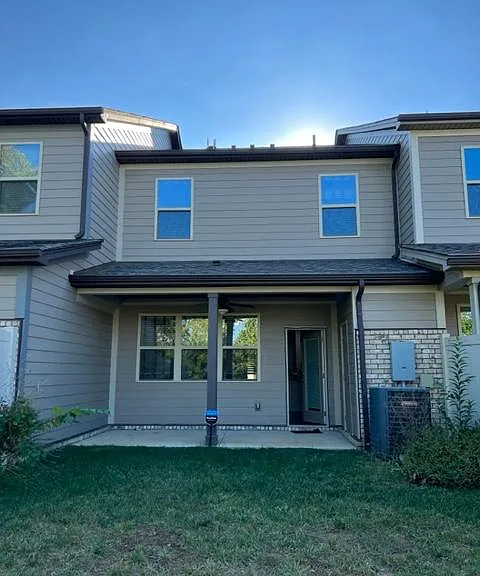 2595 Wellesley Square Dr — Photo 22