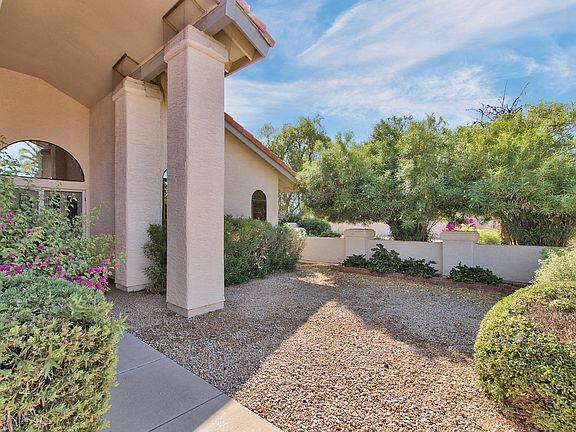 3rd image of 26049 S Saddletree Dr