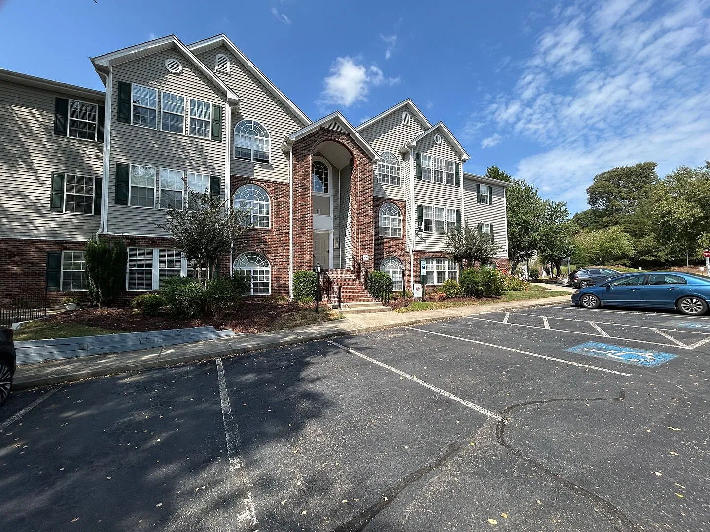834 Scholastic Dr — Photo 2