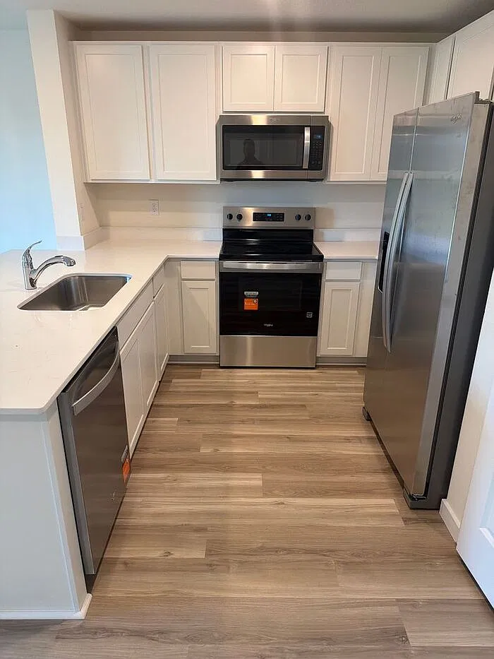 3 bed, 2.0 bath, 1463 sqft, $1,690 — Photo 4
