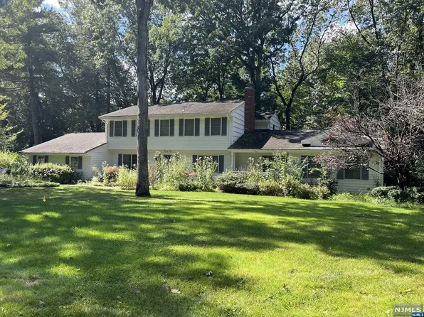 44 Gabriel Way, Township Of Washington, NJ 07676