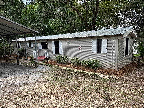 3rd image of 827 Squirrel Rd