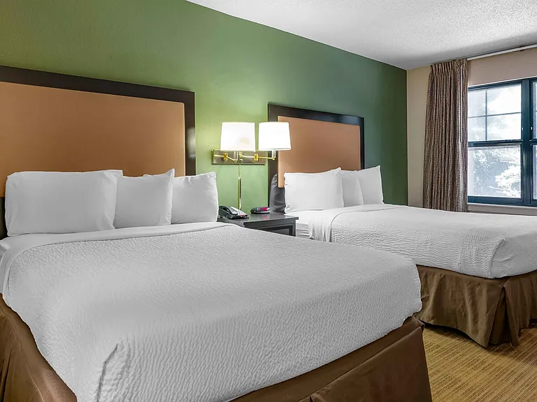 Studio Suite - 2 Queen Beds