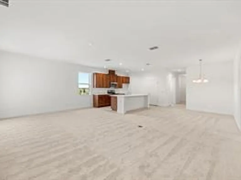 7991 Syracuse Dr — Photo 3
