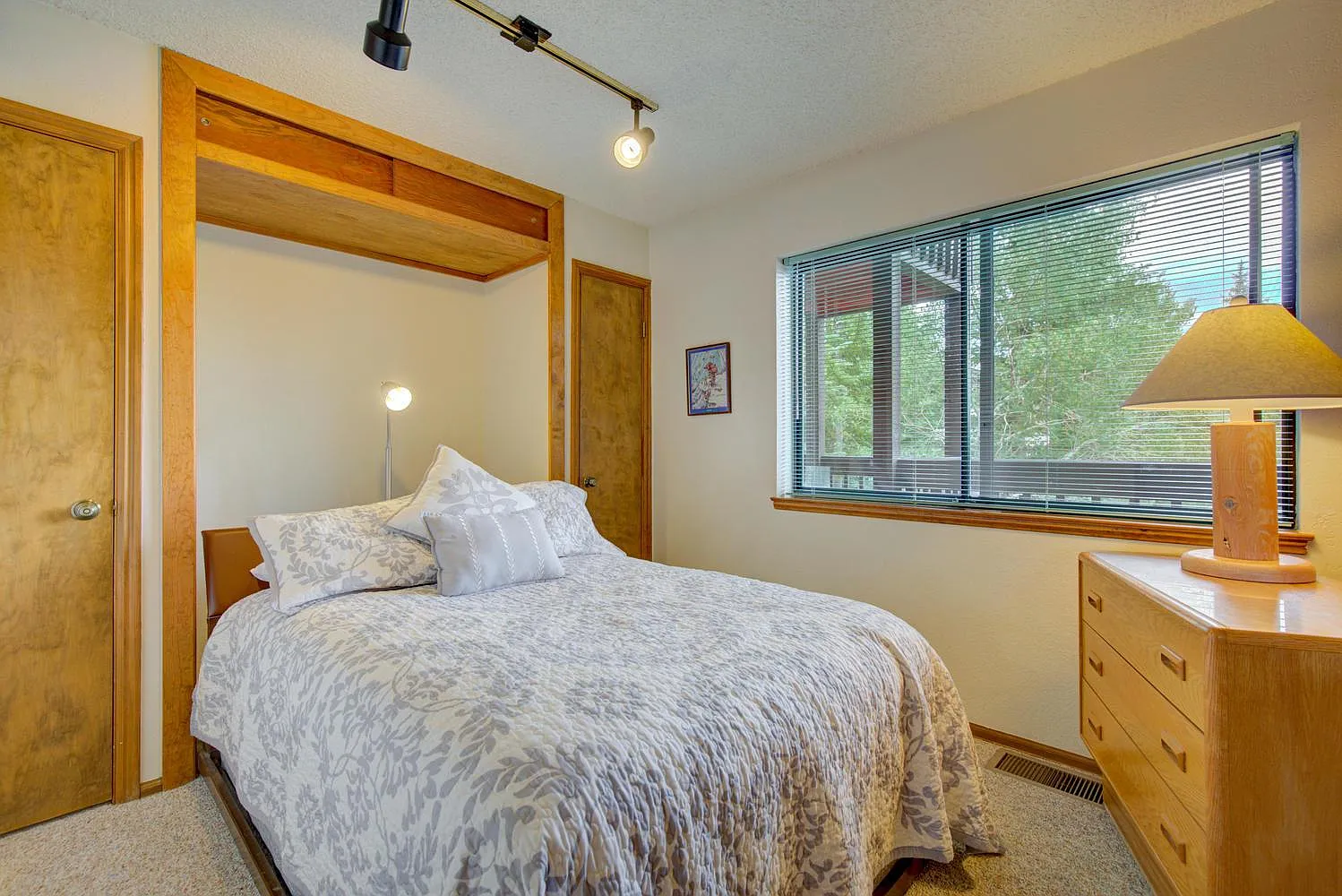 Studio, 420 sqft, $2,000 — Photo 2