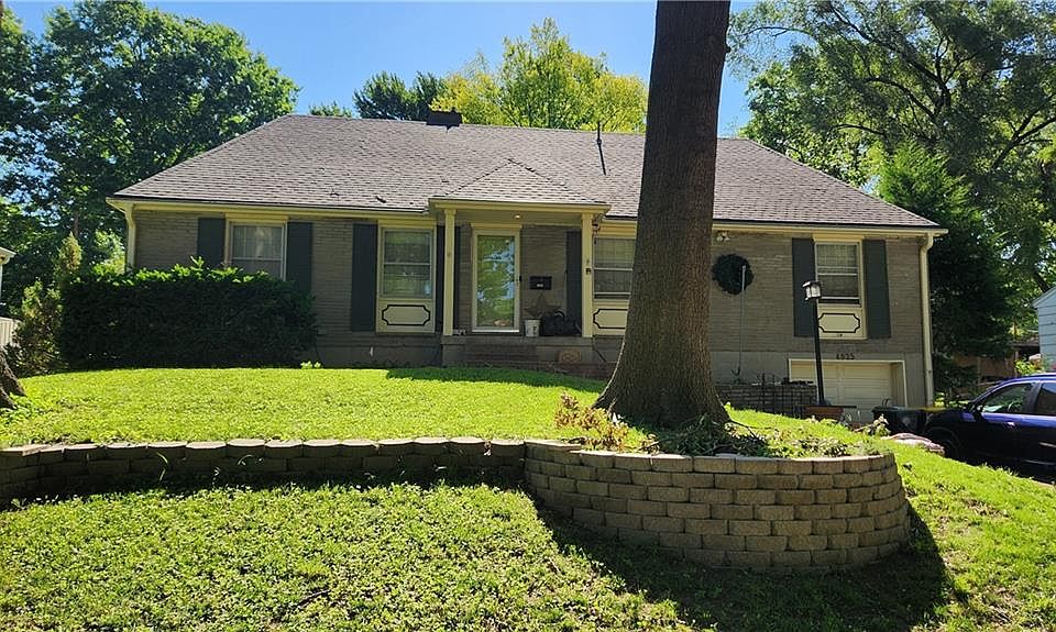 1st image of 4925 NE Sherwood Dr