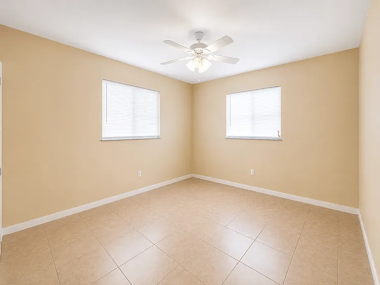 3233 Edgewood Ave — Photo 7