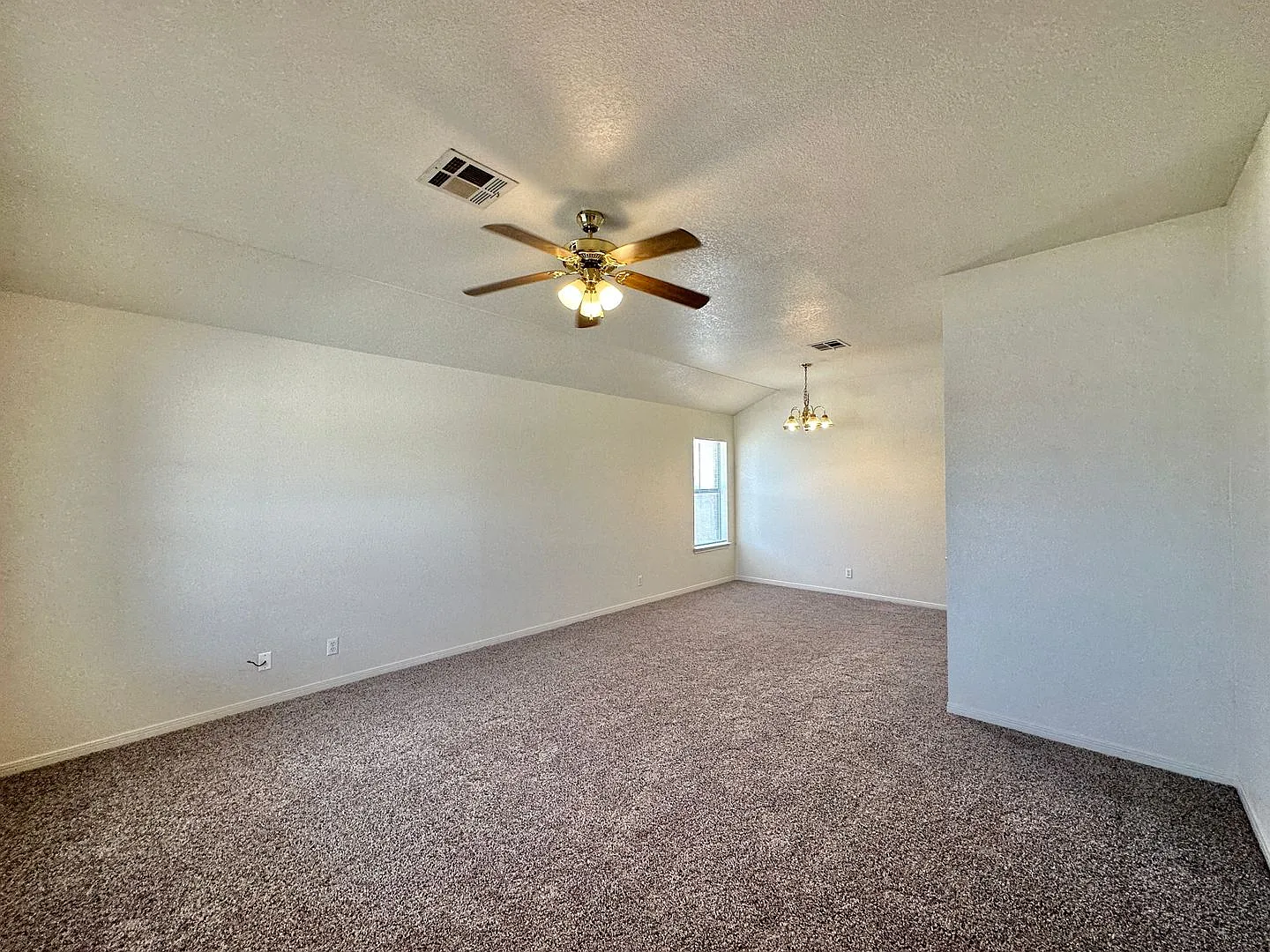 5206 Daybreak Dr — Photo 2